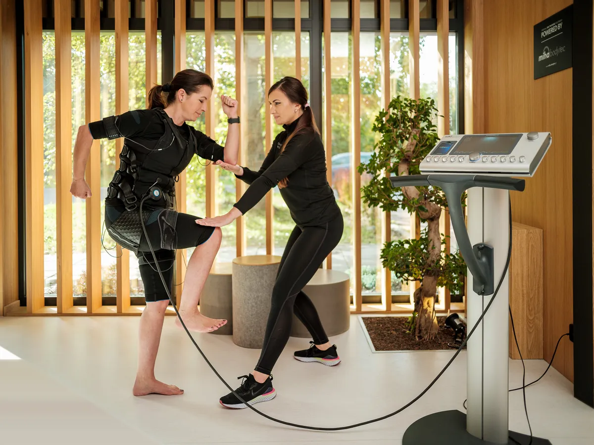 Trening EMS w studiu fizjoterapii Body-up w Krakowie